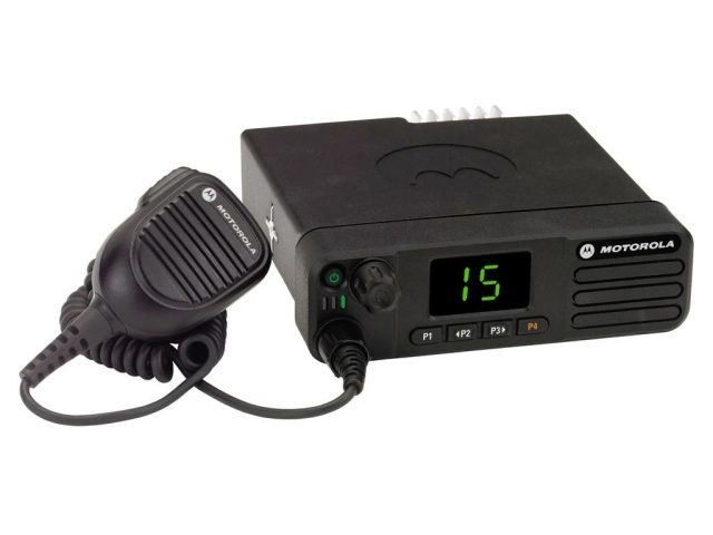 Motorola dm4401e, радиостанция 136-174 мгц упаковка - 10 шт. (mdm28jqc9ra2_nb)