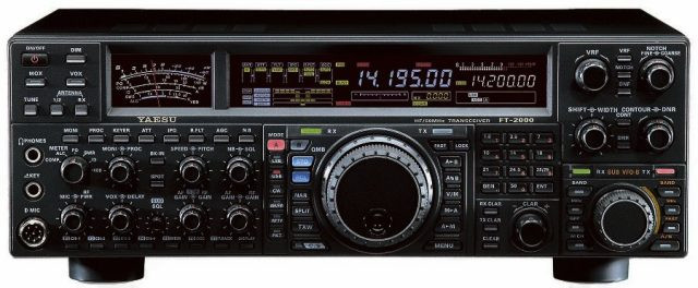 Yaesu ft-2000