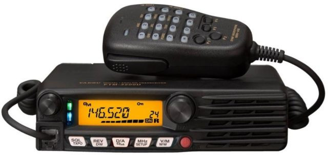 Yaesu ftm-3200, радиостанция автомобильная